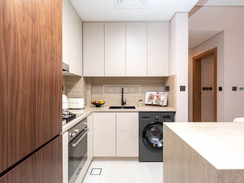 RESALE | HANDOVER SOON | LUXURY - Image 3