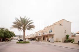 وحده مميزه | فيلا غرفتين نوم + غرفه دراسه | حديقه خاصه |