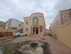 فیلا في الروضة 1،الروضة 5 غرف 90000 درهم - 13988989