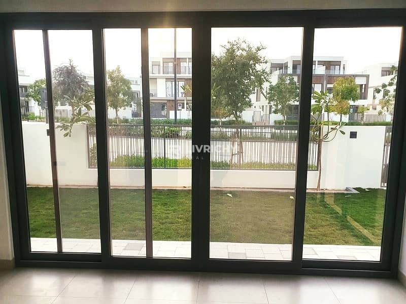 TWIN VILLA | SINGLE ROW | UPGRADED - Image 11