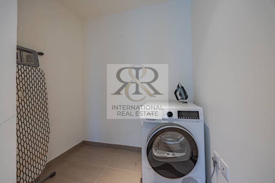10 0R9A5193-HDR. jpg