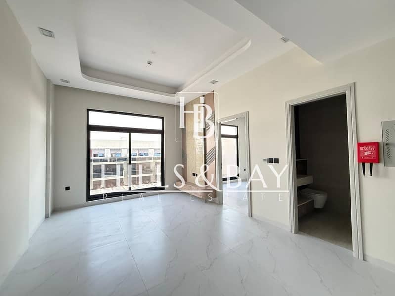 Modern 1BR Apartment in Silver Park Home - Image 1