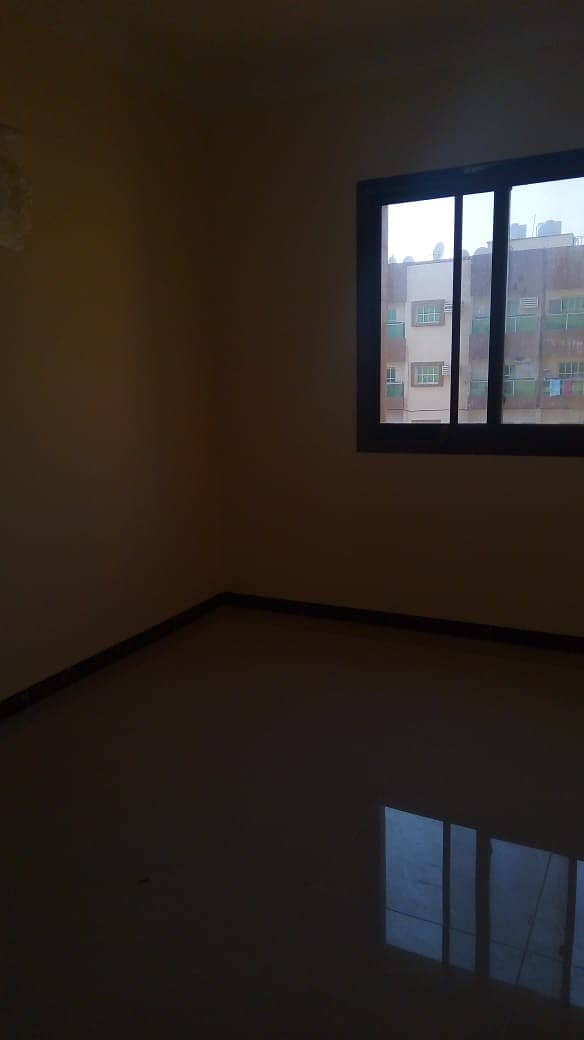 Spacious Studio with Balcony Spacious Studio with Balcony