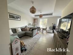 Exclusive | Close to amenities | Vacant