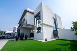 منزل من 4 غرف نوم، صف واحد | جاهز للسكن | بجوار الحديقة