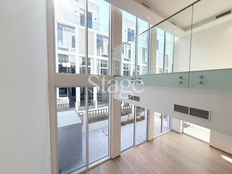 Exclusive Luxury 4BR+M | Brand New | Rooftop Pool - Image 5
