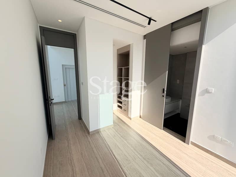 Exclusive Luxury 4BR+M | Brand New | Rooftop Pool - Image 7