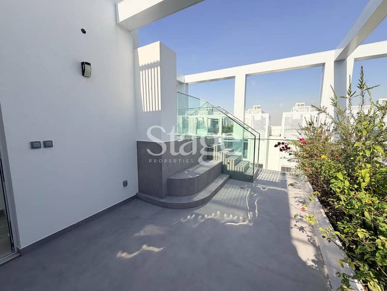Exclusive Luxury 4BR+M | Brand New | Rooftop Pool - Image 19