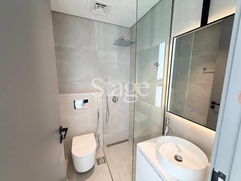 Exclusive Luxury 4BR+M | Brand New | Rooftop Pool - Image 26