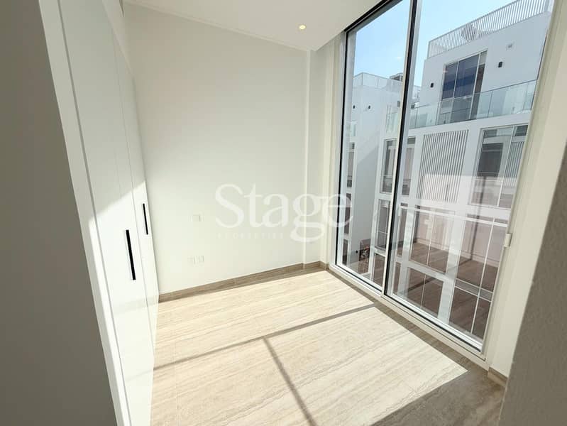 Exclusive Luxury 4BR+M | Brand New | Rooftop Pool - Image 11