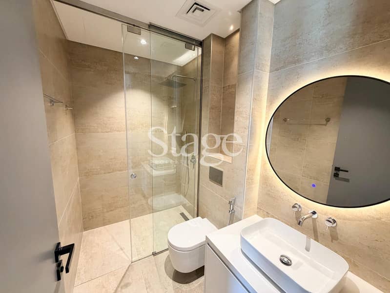 Exclusive Luxury 4BR+M | Brand New | Rooftop Pool - Image 27