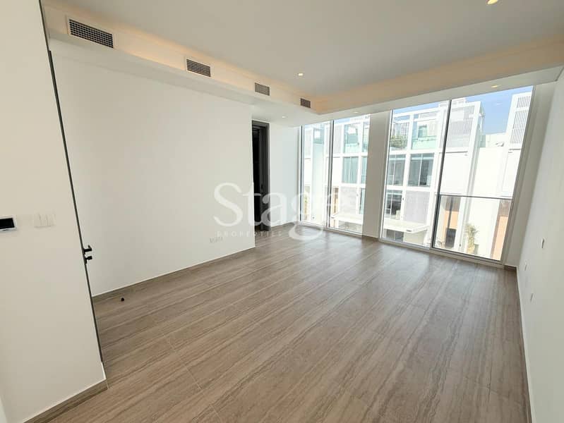Exclusive Luxury 4BR+M | Brand New | Rooftop Pool - Image 14
