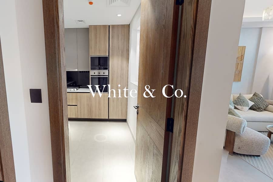 Huge Apartment| Fitted Kitchen |Brand New - Image 3