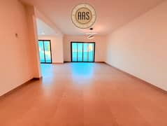 Ready to move luxurious 4bedroom villa with maid room in jabal Ali Dubai