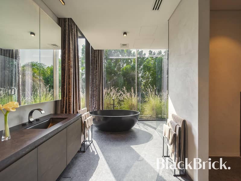 Private Architectural Home | Contemporary Luxury - Image 11