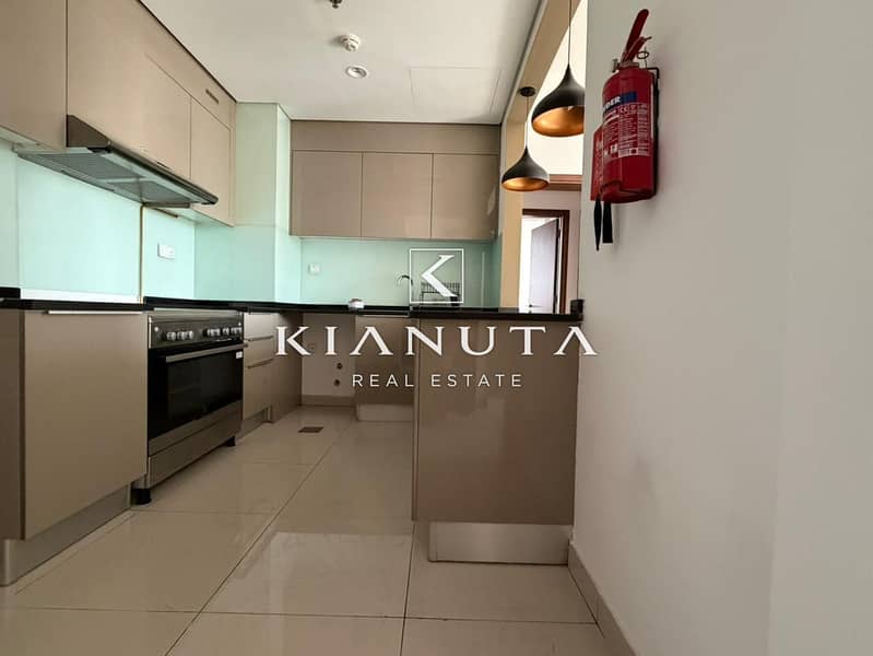 CORNER | SPACIOUS | OPEN VIEW | LOCATED | PARKING - Image 8