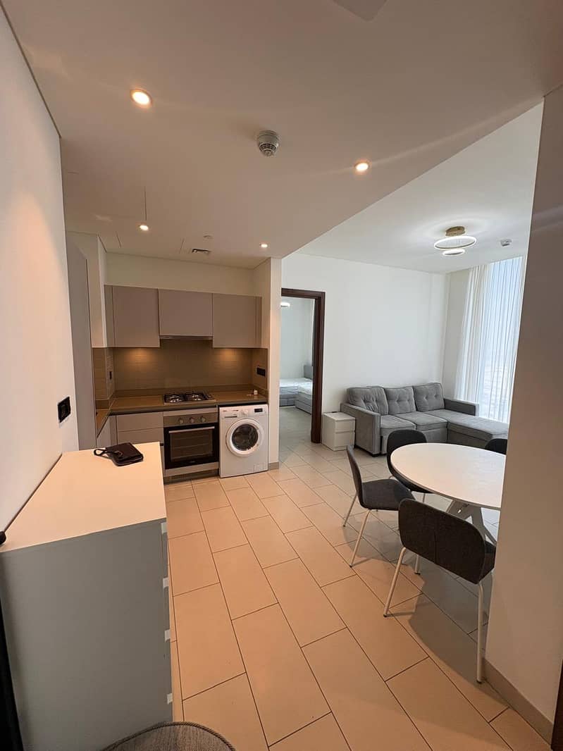 Luxury 1 bedroom + Study (Both with Window) | Lagoon View | Investor Deal