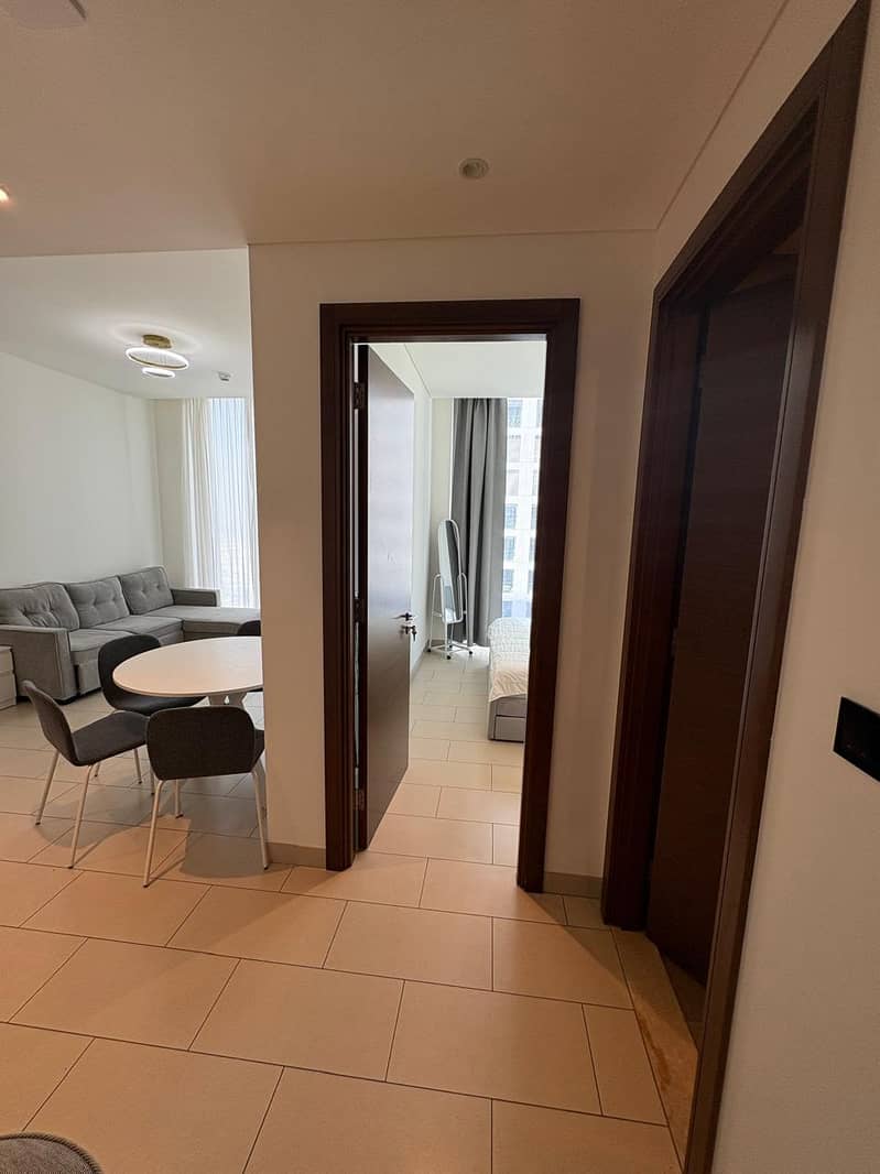 Luxury 1 bedroom + Study (Both with Window) | Lagoon View | Investor Deal