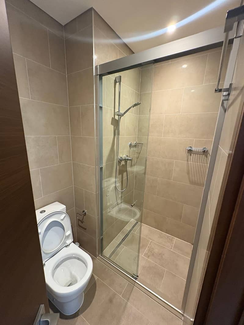 Luxury 1 bedroom + Study (Both with Window) | Lagoon View | Investor Deal - Image 9