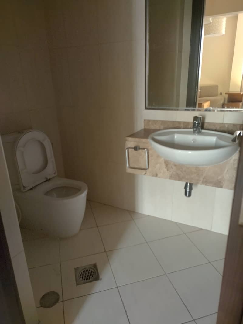 2 Bhk available good for family sharing allowed near Dubai Al Nhada 1 Full furnished apartment available Rady to move available Rent 70k one car parking Free available 4 payment only - Image 13