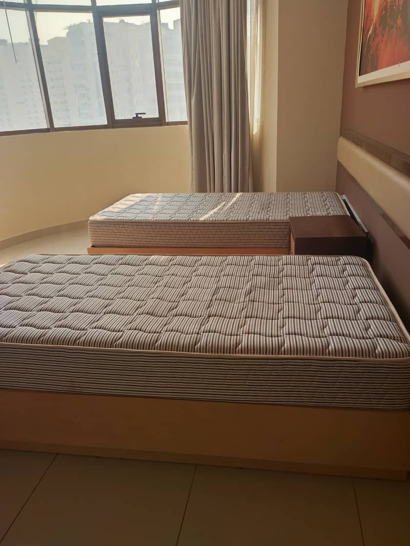 2 Bhk available good for family sharing allowed near Dubai Al Nhada 1 Full furnished apartment available Rady to move available Rent 70k one car parking Free available 4 payment only - Image 16