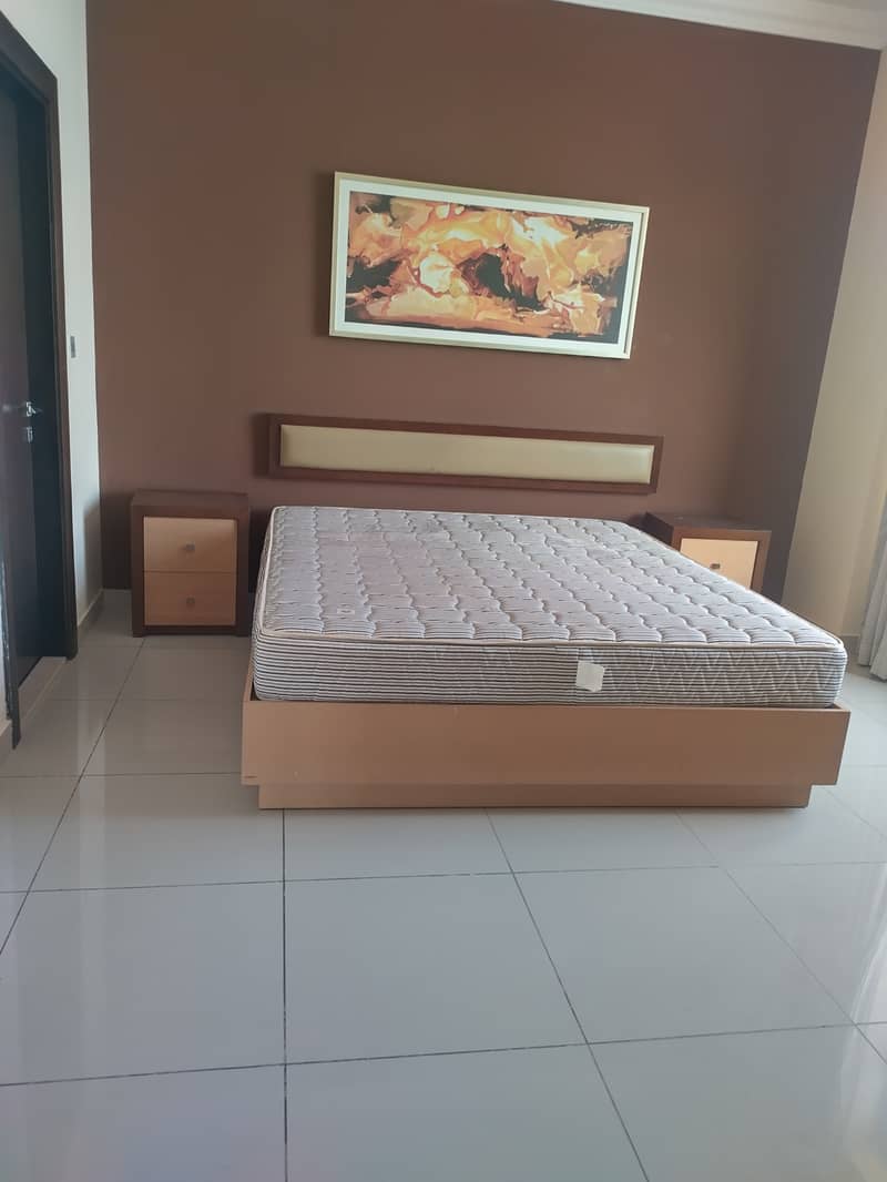 2 Bhk available good for family sharing allowed near Dubai Al Nhada 1 Full furnished apartment available Rady to move available Rent 70k one car parking Free available 4 payment only - Image 17