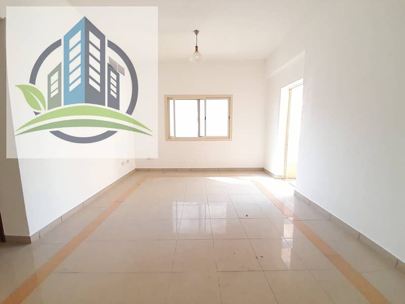 Close to Zulekha hospital 1Bhk Available Rent 48K -Balcony