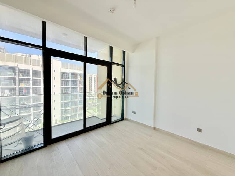 Panoramic | Chiller Free | Specious | Multiple Cheques - Image 9