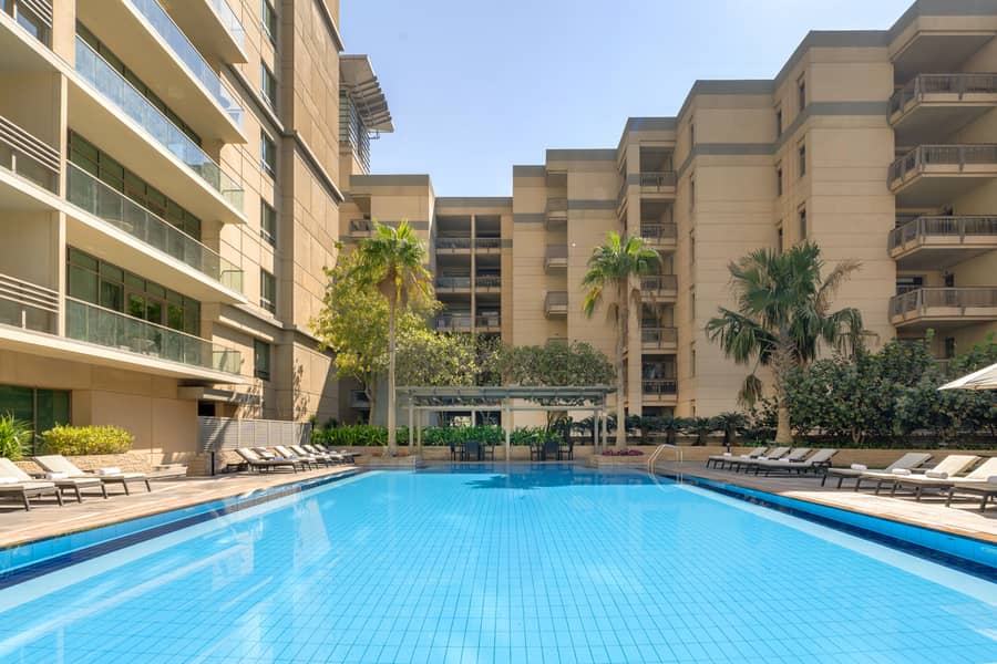 14 H1P9_pool_apartment_1. jpg