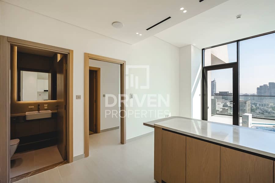 Vacant | Brand New Mid-Floor Unit | Private Pool Vacant | Brand New Mid-Floor Unit | Private Pool
