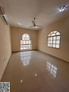 فيلا 5غرف صاله ومجلس وغرفه خادمة حوش الروضه 3