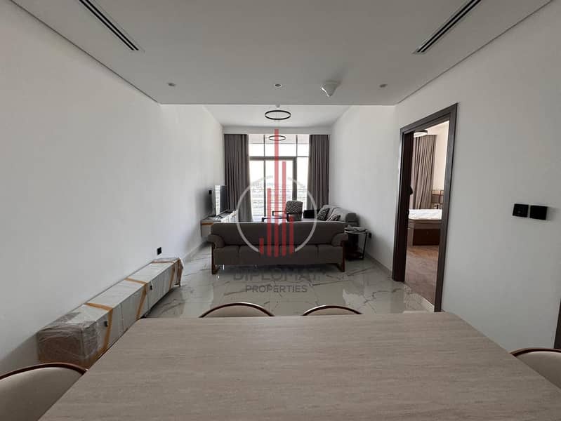 Luxurious | Fully Furnished | Prime Location - Image 2