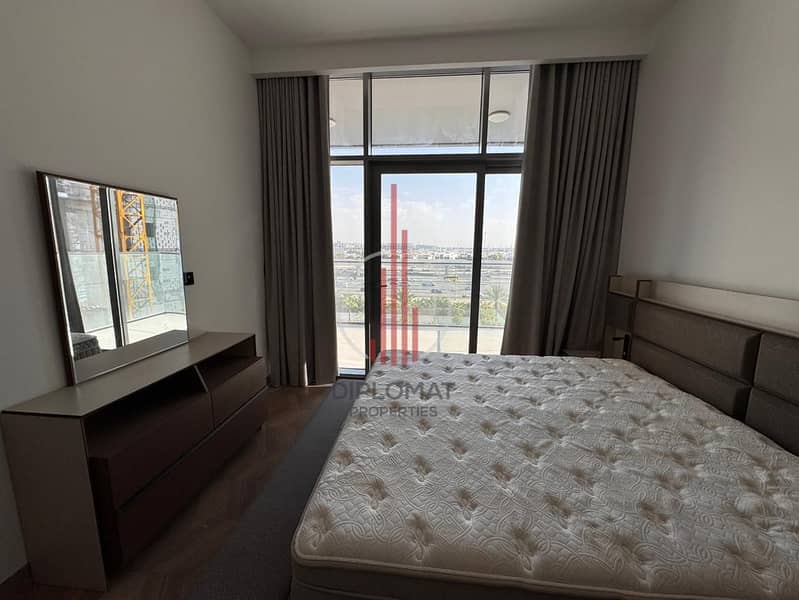 Luxurious | Fully Furnished | Prime Location - Image 6