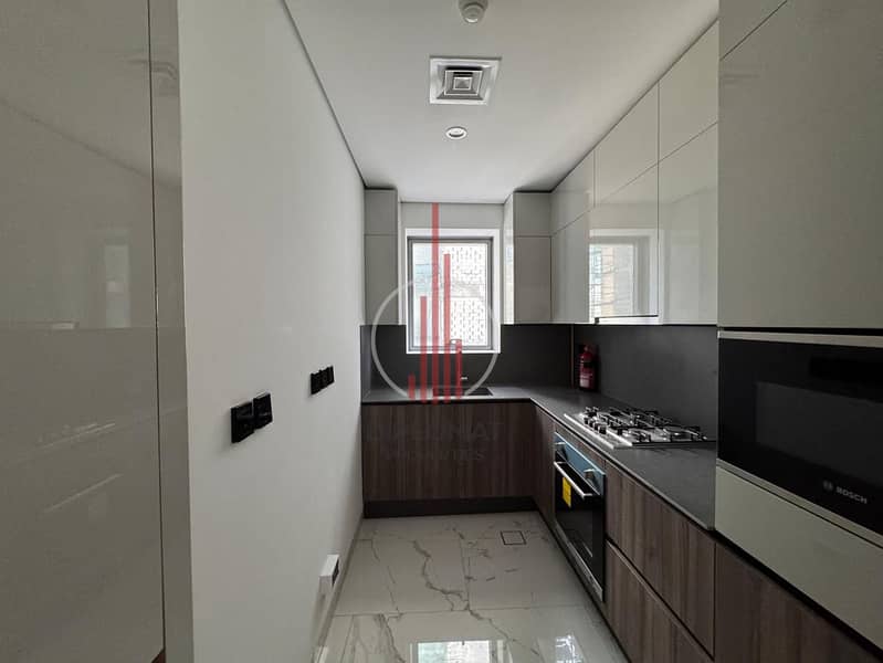 Luxurious | Fully Furnished | Prime Location - Image 8