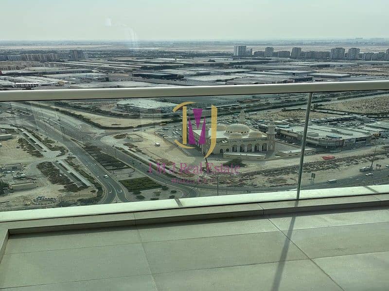 10 275f852e-40af-411e-a8c6-e90860e9c281. jpg