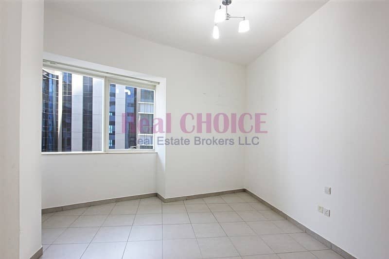 6 1 Month Free Rent| Payable in 4 Chqs| Spacious 2BR
