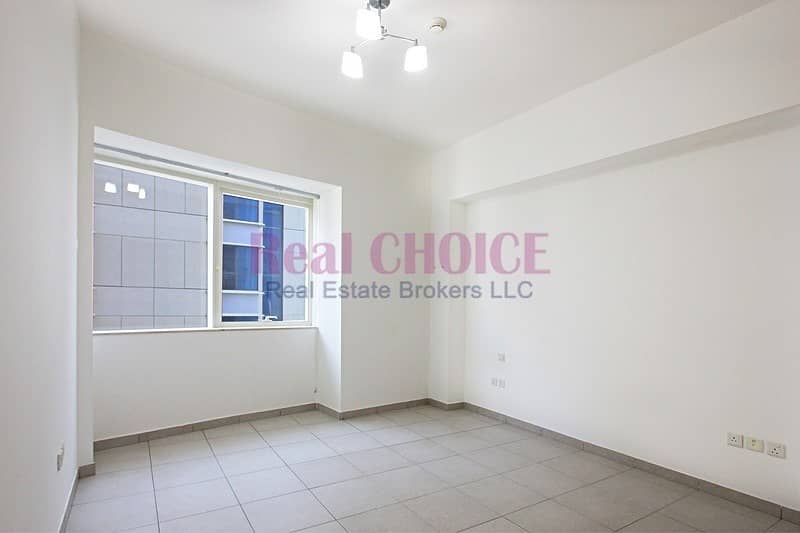 15 1 Month Free Rent| Payable in 4 Chqs| Spacious 2BR
