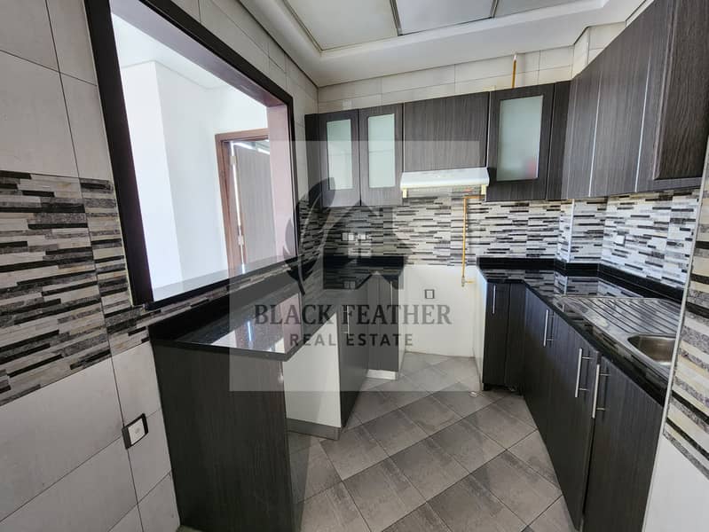 CLOSE KITCHEN // LARGE 2BEDROOM // VACANT // NEAR TO METRO