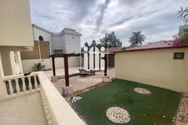 قريب من الخدمات | فيلا 6 غرف نوم + غرفه سائق | حوش كبير |