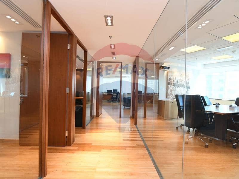 Fully Furnished | Glass Partitions | High-End