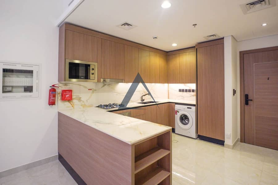 Smart 1BR + Maid’s Room | Chiller-Free Living | Book Today - Image 2