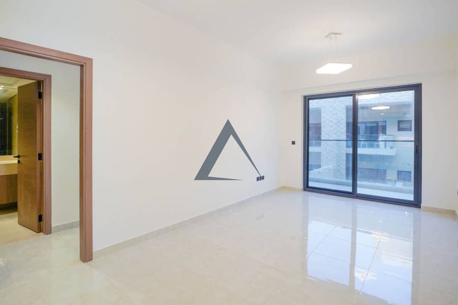 Smart 1BR + Maid’s Room | Chiller-Free Living | Book Today - Image 4