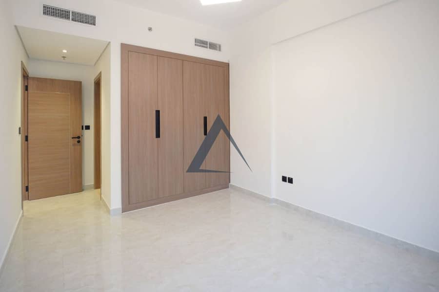 Smart 1BR + Maid’s Room | Chiller-Free Living | Book Today - Image 6