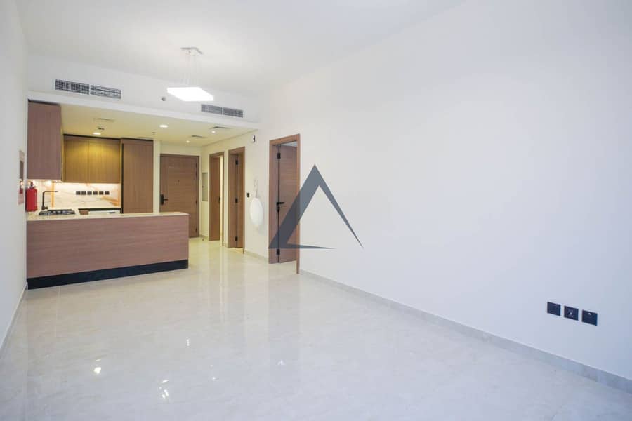 Smart 1BR + Maid’s Room | Chiller-Free Living | Book Today - Image 7