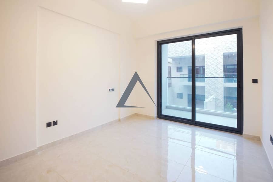 Smart 1BR + Maid’s Room | Chiller-Free Living | Book Today - Image 8