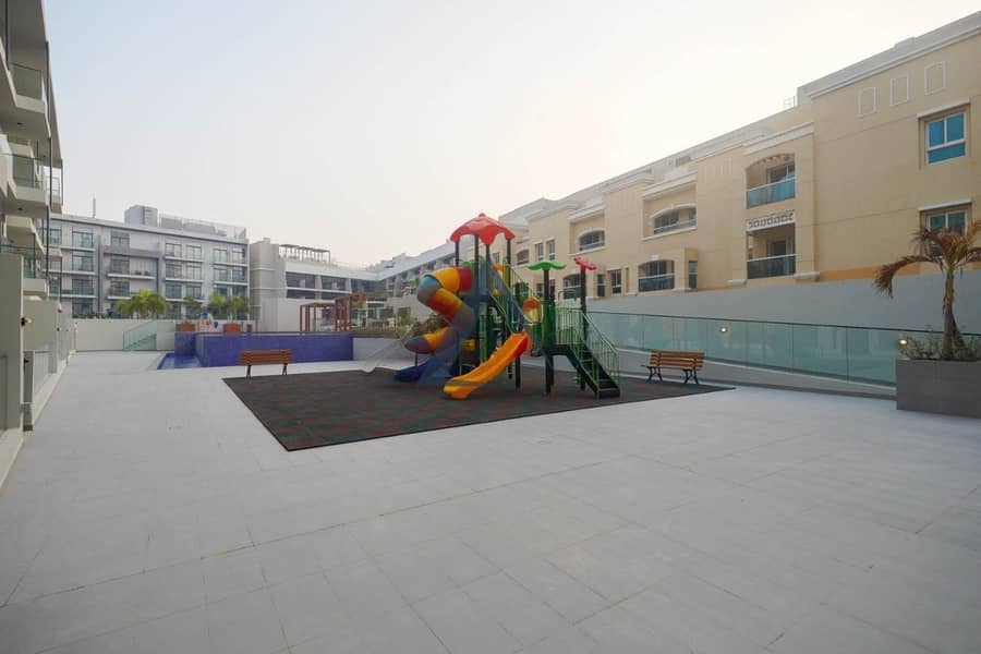 Smart 1BR + Maid’s Room | Chiller-Free Living | Book Today - Image 16