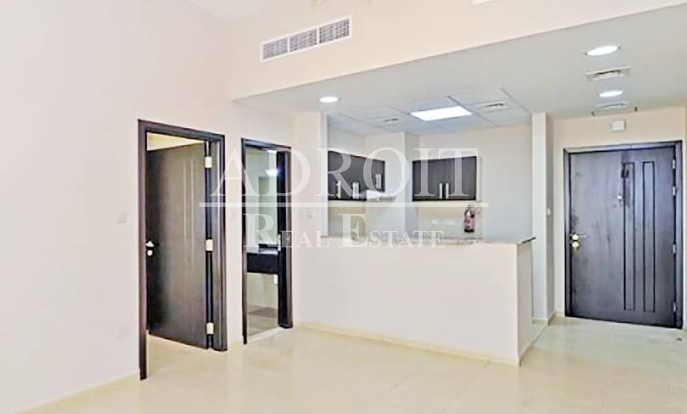 Hot Offer w/ Balcony | 1BR Apt in Queue Point @ 33K for 4 cheques! Hot Offer w/ Balcony | 1BR Apt in Queue Point @ 33K for 4 cheques!