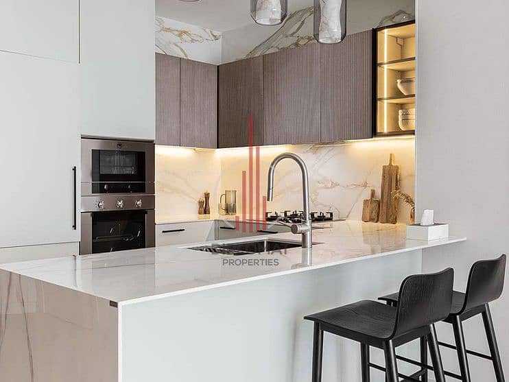 Bright & Spacious | Stunning Views - Image 8