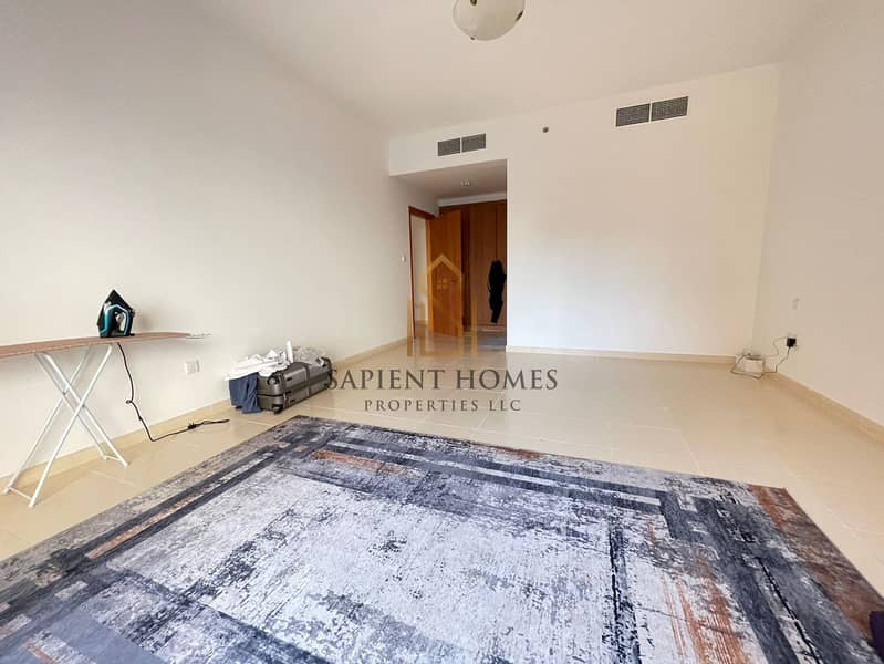 Closed Kitchen ! Best Layout ! Notice Served