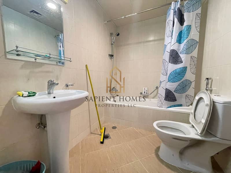 Closed Kitchen ! Best Layout ! Notice Served - Image 7